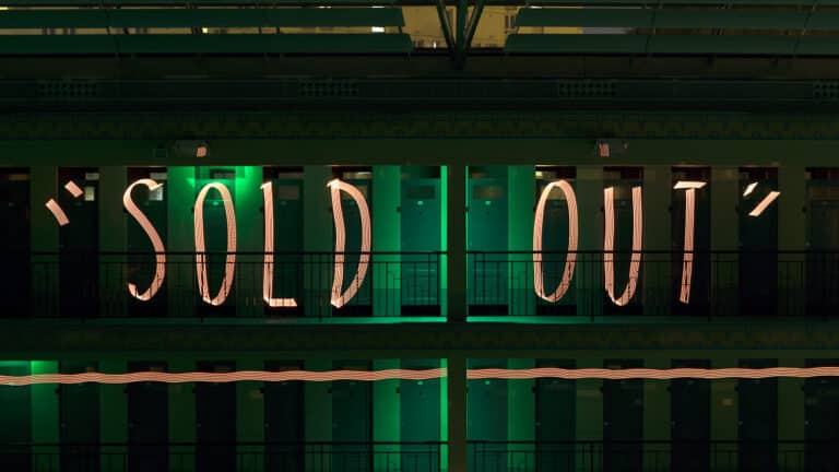 Sold Out lightpainting Jadikan piscine pailleron espace sportif pailleron Paris 19 france teaser the underwater party soirée wato agence wato we are the oracle evenementiel events