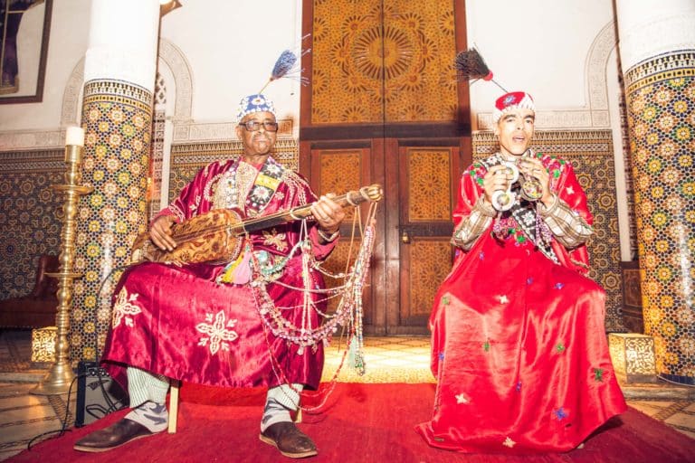 Musiciens-traditionnels-palais-soleiman-organisation-seminaire-a-marrakech-wato