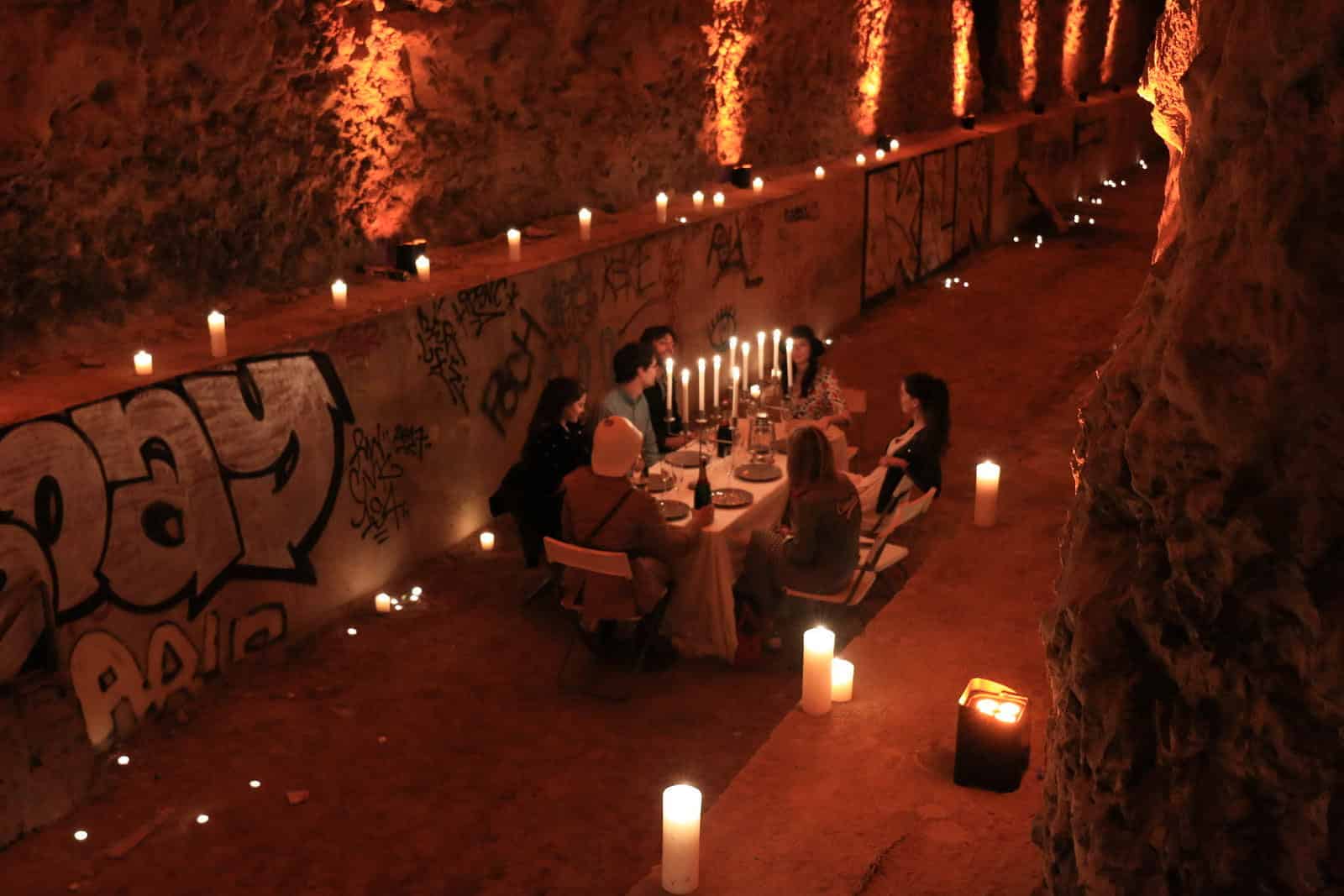 diner-aux-chandelles-bougies-ancien-bunker-nazi-urbex-insolite-inedit-messy-nessy-chic-dejeuner-dans-un-bunker-agence-wato-we-are-the-oracle-events