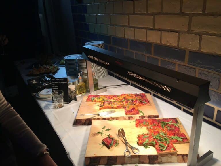 pizza buffet traiteur food & drinks voyage privé electric factory berlin allemagne agence wato we are the oracle evenementiel events