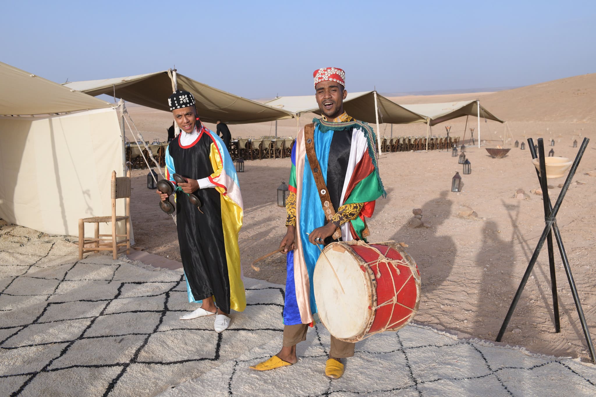 agence-wato-evenementiel-taleo-cinq-ans-the-tatane-project-marrakech-maroc-desert-musicien-traditionnel