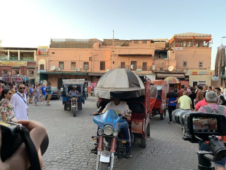 tuk tuk tapis transport inedit place Jemaa el Fna soleil voyage incentive team building voyage agence wato evenementiel event taleo cinq ans the tatane project marrakech maroc maghreb