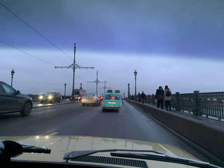 kopejka world lada saint petersbourg poursuite par brise pont saint petersbourg nuit agence WATO international