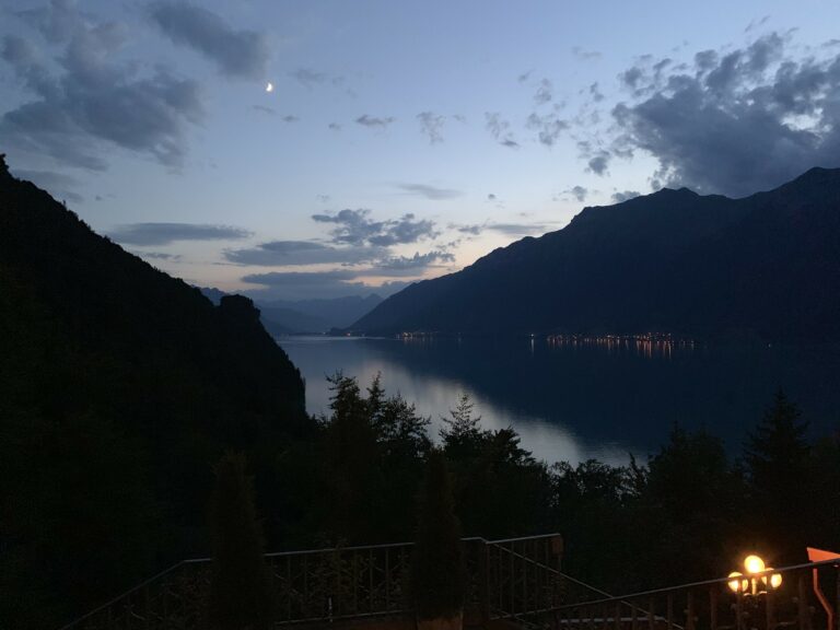 Grand hotel Giessbach vue lac brienz nuit