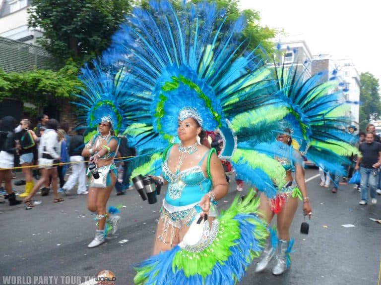 defile nothing hill carnival 2011 world party tour