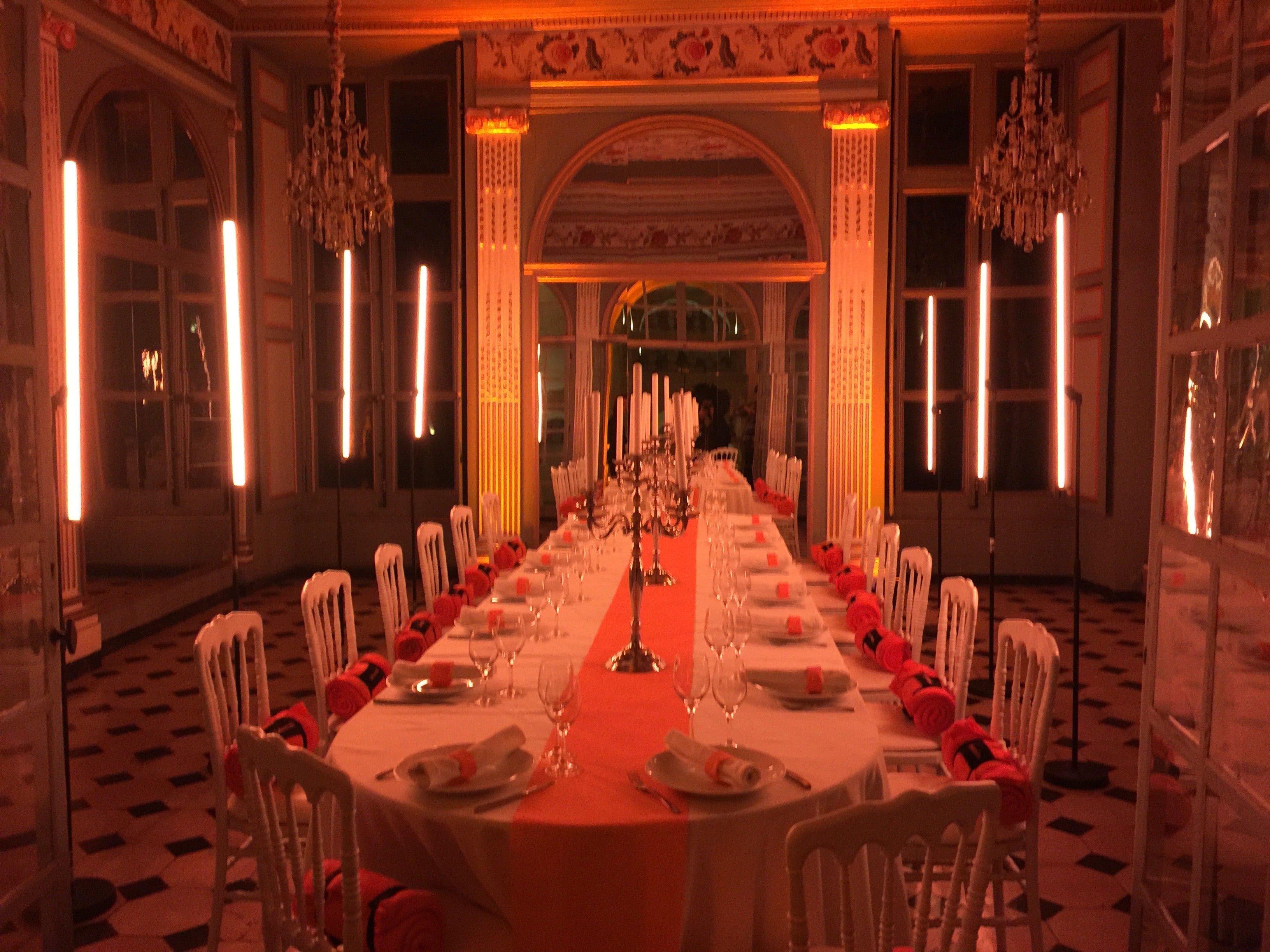 diner leboncoin wato we are the oracle evenementiel soiree rennes chateau boschet table miroir ax1