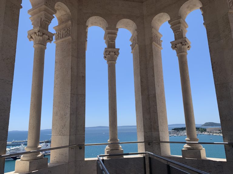 Tour du palais de Dioclétien split vue mer magnifique voyage évènementiel international croatie agence WATO