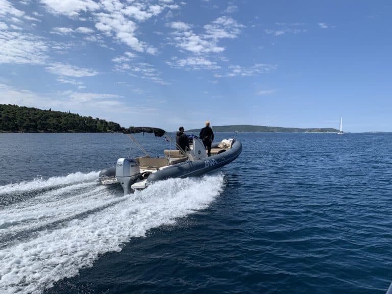 bateau mer vague montagne évènementiel international voyage croatie agence WATO