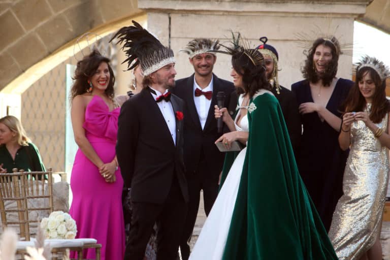 cérémonie hors du commun mariés décor majestueux malte