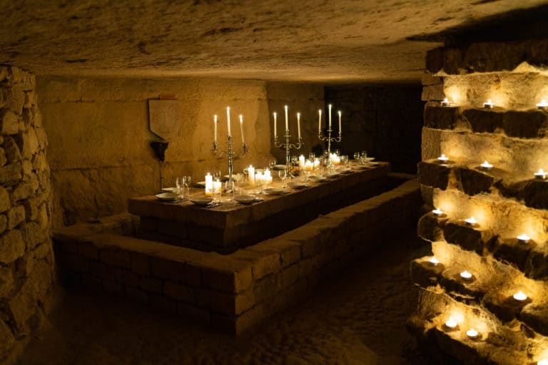 Dîner d’exception dans les catacombes de Paris