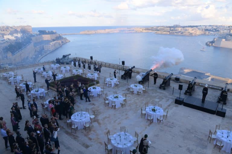 mariage luxe malte saluting battery repas canon animation show