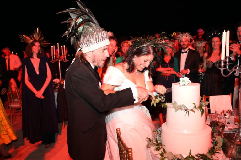 mariage luxe malte saluting battery repas wedding cake couteau