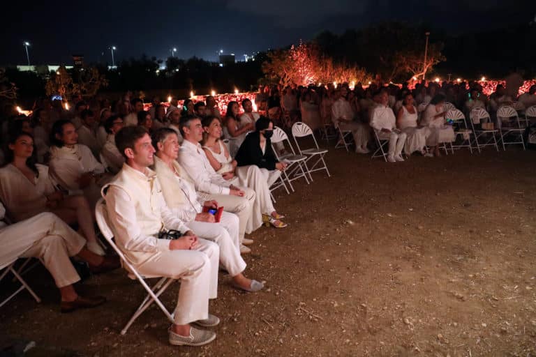 cérémonie iranienne malte dress code blanc