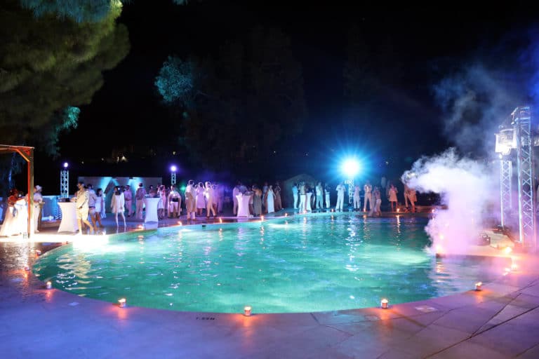 pool party mariage flammes piscine malte