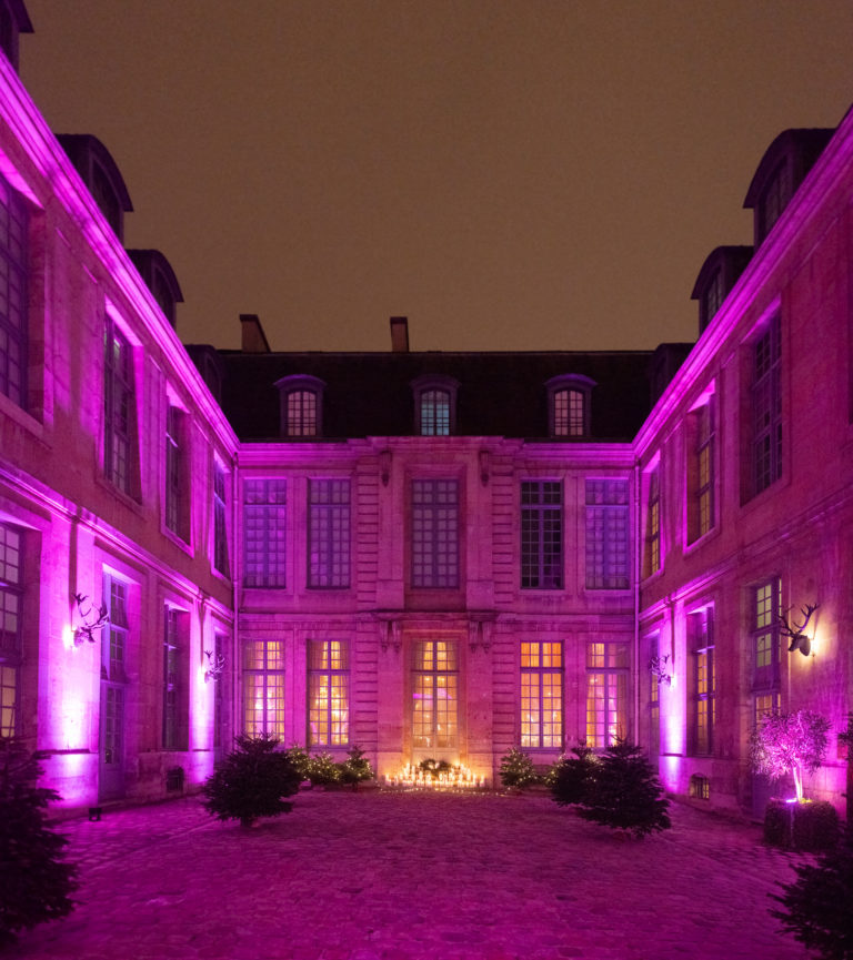 Hotel Guenegaud club de la chasse eclairage nuit Mariage Princier Agence evenementiel Paris WATO
