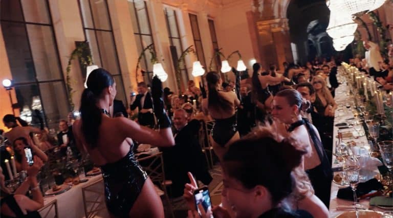 danseuses choregraphie pyl tenue vinyle anniversaire somptueux luxe paris agence evenementiel paris agence WATO 2