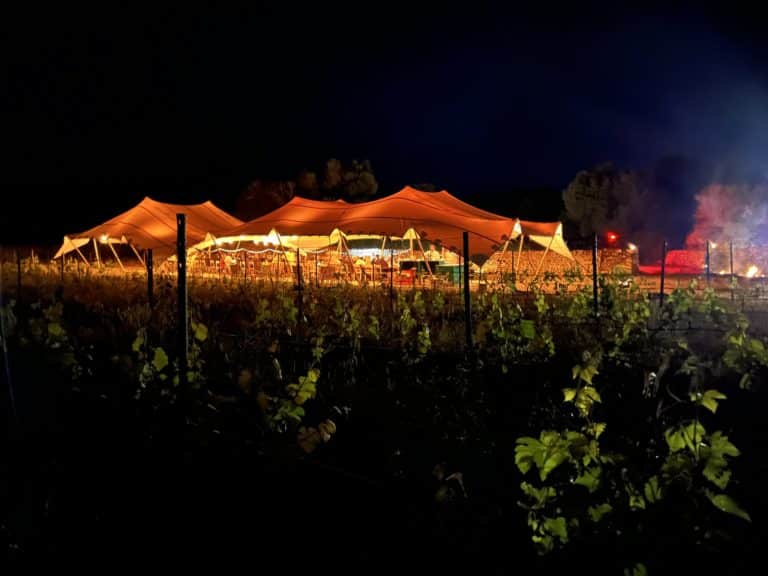 tente nomade diner extraordinaire vignes seminaire minorque voyage de luxe agence evenementiel paris WATO