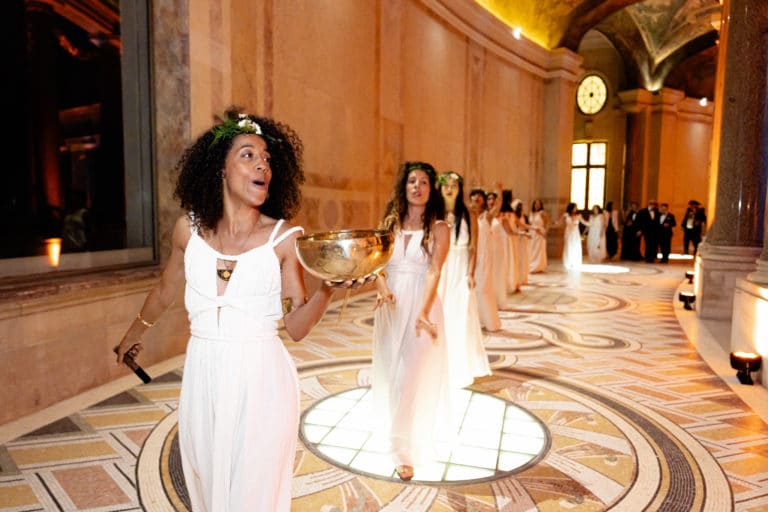 Maddly Mendy Silva femmes sauvages nymphes procession petit palais anniversaire somptueux luxe grandiose paris agence evenementiel paris agence WATO