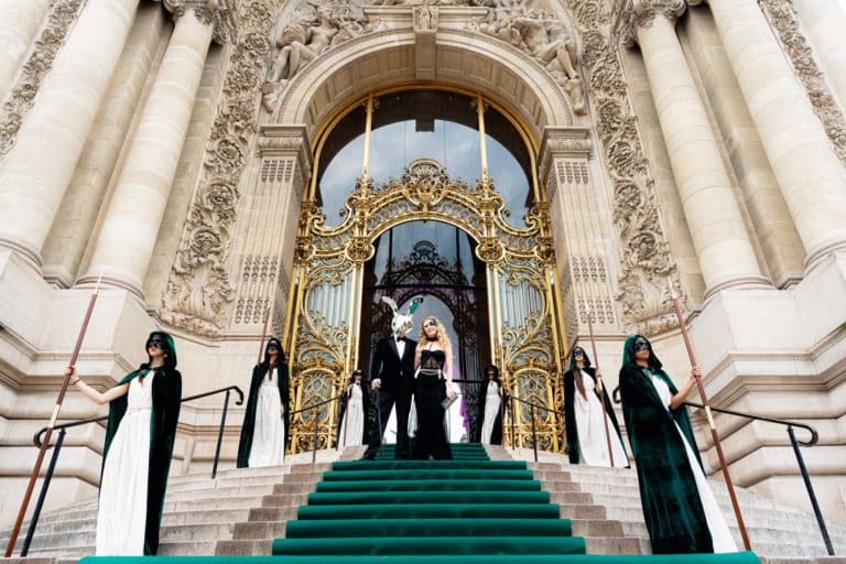 petit palais tapis vert entree monumentale garde pretorienne anniversaire somptueux luxe paris agence evenementiel paris agence WATO