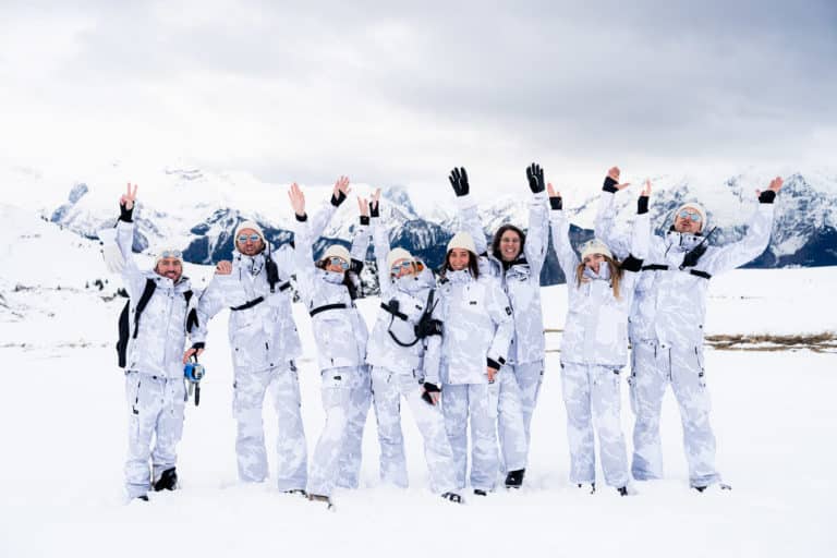 Fabuleuse Team Commando des neiges Seminaire immersif montagne voyage prive Alpe Huez Agence Evenementiel Paris WATO