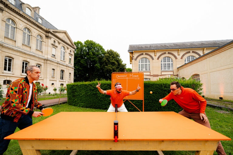 Animation tournoi ping pong Bastien Dubois Summer party orange mania Musee de la Ceramique soiree immersive entreprise agence evenementiel Paris WATO