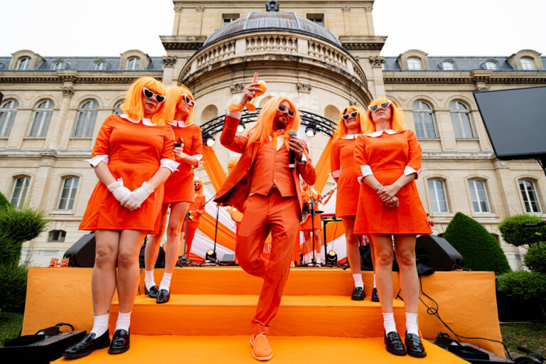 FOULQUES JUBERT et paolinas happening Summer party orange mania Musee de la Ceramique soiree immersive entreprise agence evenementiel Paris WATO