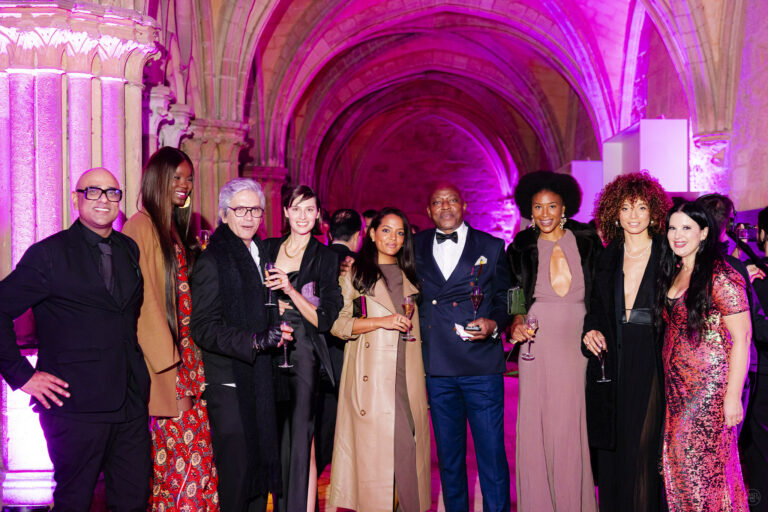 photos invites Gala de charite abbaye de royaumont the vine global impact mosaic agence evenementielle luxe glamour Agence WATO