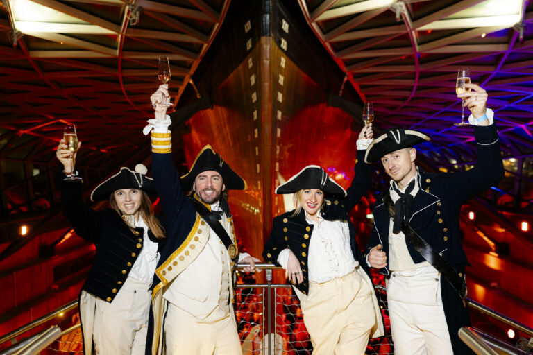 foulques jubert hyomi legendre acteurs costumes marins theatre immersif cutty sark corporate event in london agence WATO theme marin voyage prive evenementiel international