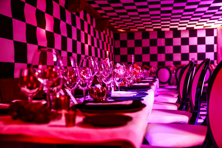 diner surrealiste dracula club