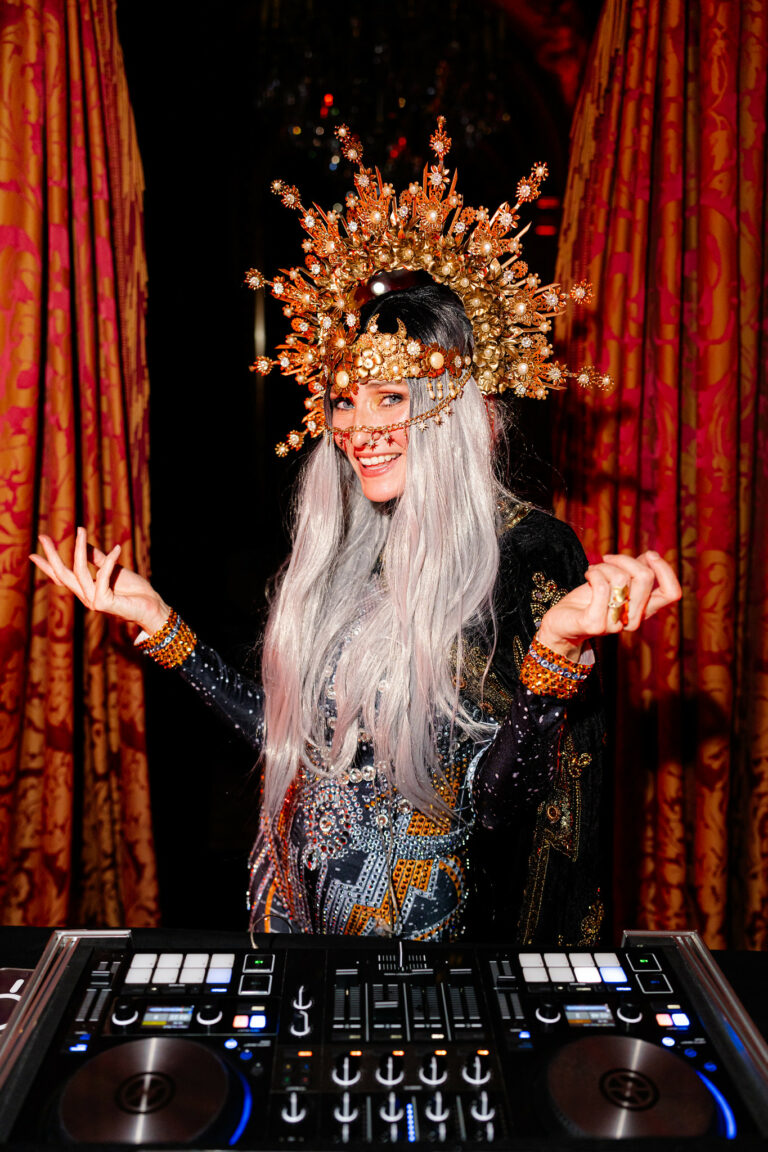 dj soiree elegante hotel de la paiva paris lieu d exception