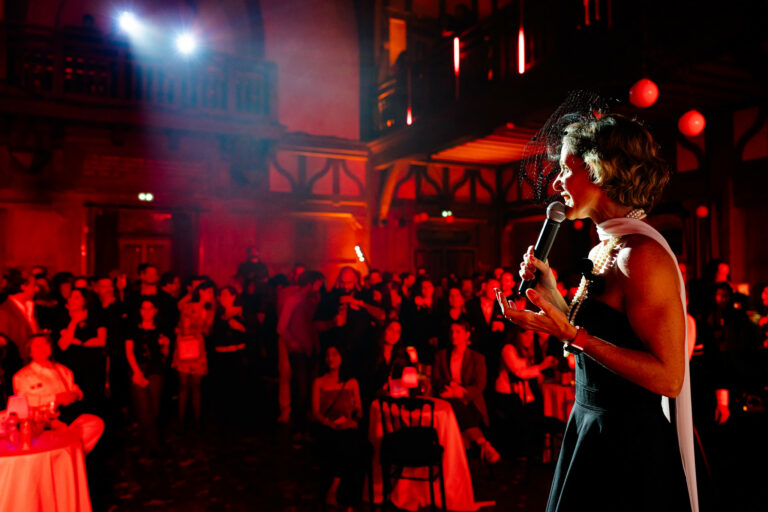 anna domenech voyage prive secret cabaret paris cite u