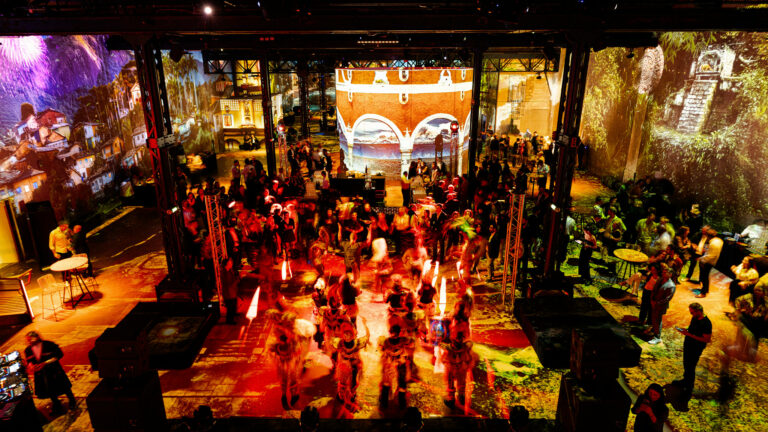 batucada atelier des lumieres paris 25 ans travelesoft evenement sur mesure
