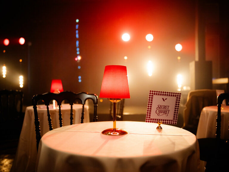 cabaret paris voyage prive cite u