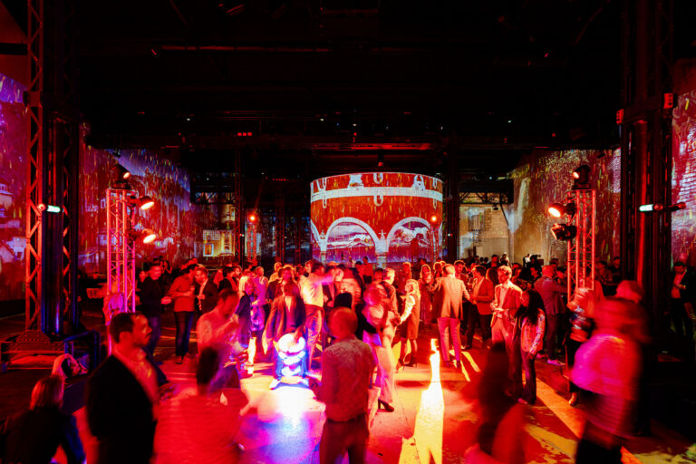 dancefloor 25 ans travelsoft atelier des lumieres paris orbelis martinez