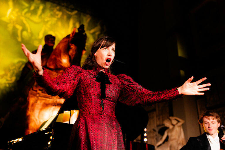 jennifer coursier 35 ans rmt beaux art de paris soiree spectaculaire agence wato