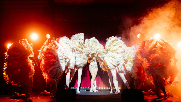 les plumette secret cabaret paris voyage prive