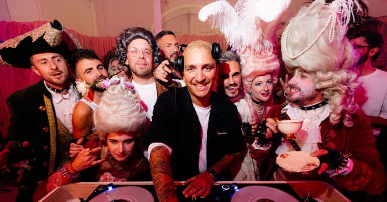 Soirée thème Marie-Antoinette Punk dans une Orangerie Royale