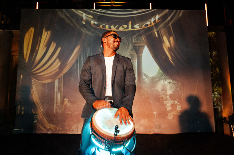 orbelis martinez 25 ans travelsoft atelier des lumieres paris