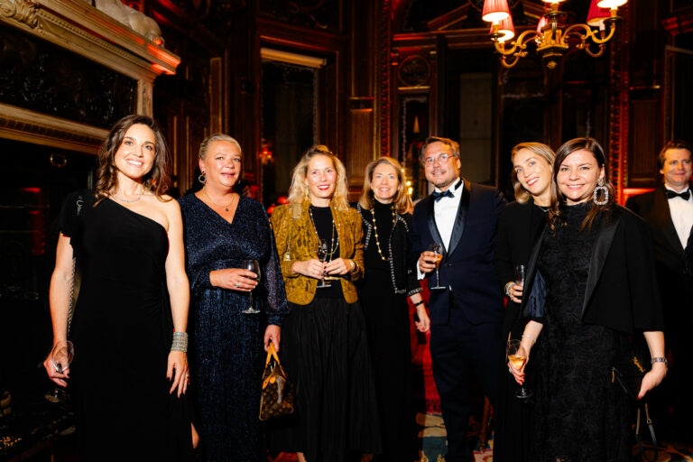 paris hotel de la paiva bal black tie lieu d'exception agence evenementiel convives