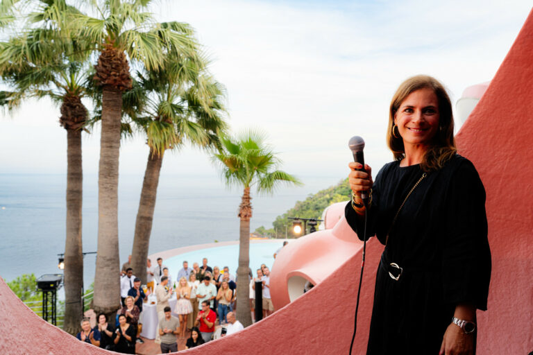 seminaire cannes french riviera palais bulles evenementiel immersif international agence wato