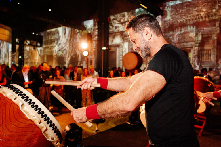 taiko 25 ans travelsoft atelier des lumiere paris evenement spectaculaire