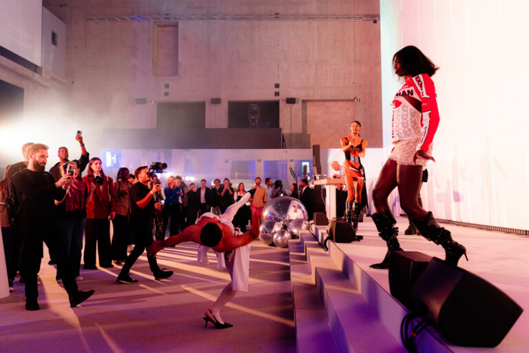 balls in paris voguing meta rayban grand palais immersif paris evenement spectaculaire