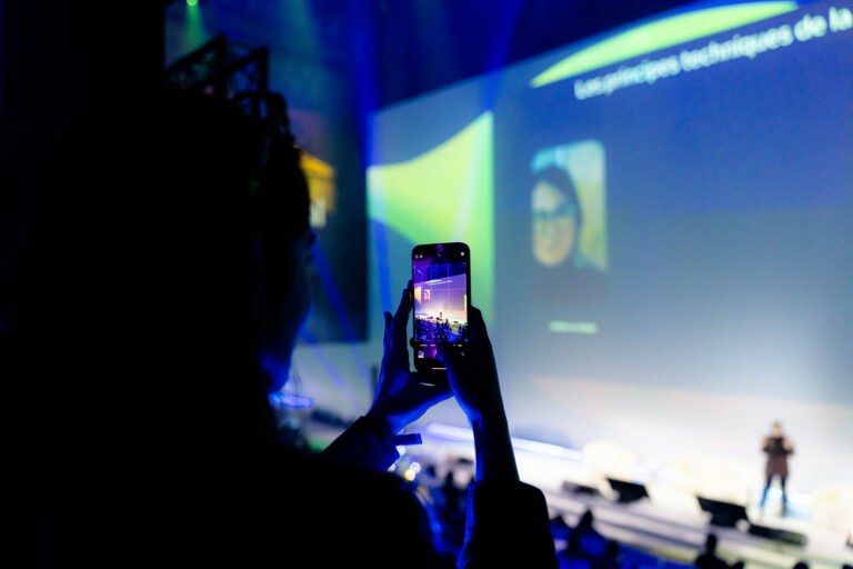 conference spectaculaire meta grand palais immersif paris