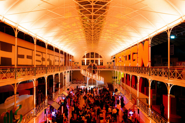 vintage market party young v&a london voyage prive agence wato