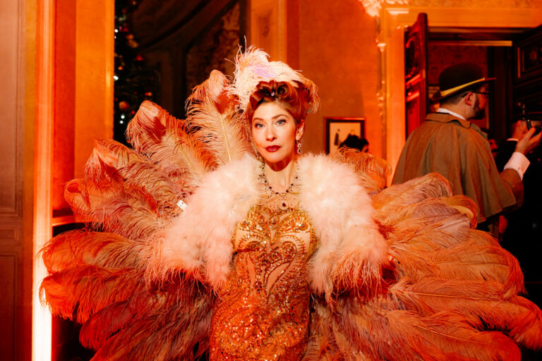 louise deville performer paris wato