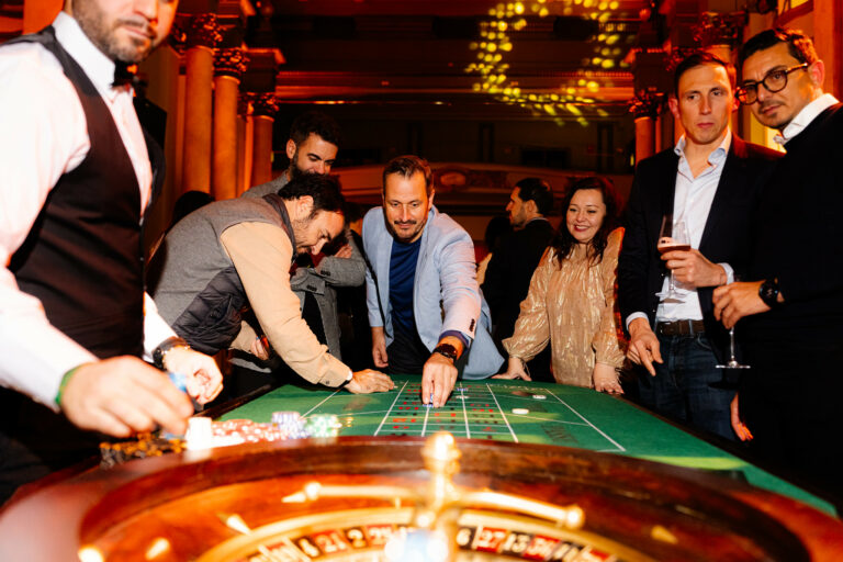 VOYAGE PRIVE CIRCULO BELLAS ARTES CASINO VINTAGE SOIREE EVENEMENT INTERNATIONAL AGENCE WATO GLAM FITUR MADRID