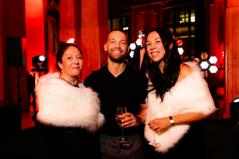 VOYAGE PRIVE CIRCULO BELLAS ARTES CASINO VINTAGE SOIREE EVENEMENT INTERNATIONAL AGENCE WATO GLAM FITUR MADRID COSTUMES CHIC GLAM LUXE