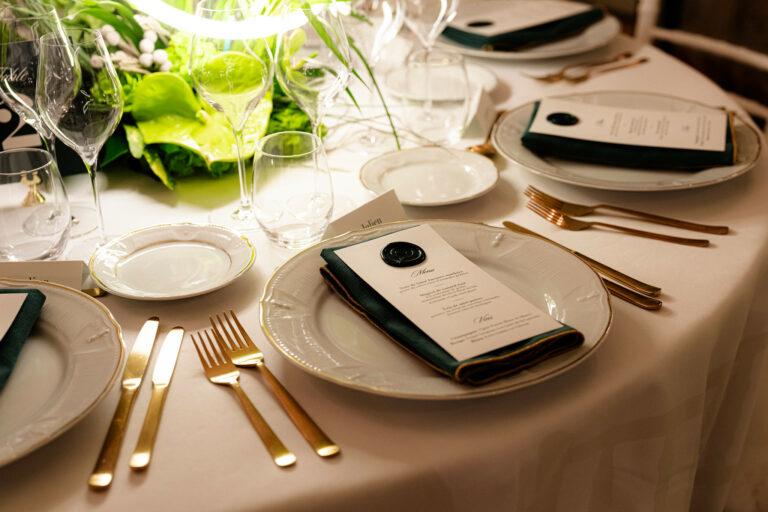 art de la table diner evenement immersif agence wato paris musée des archives nationales