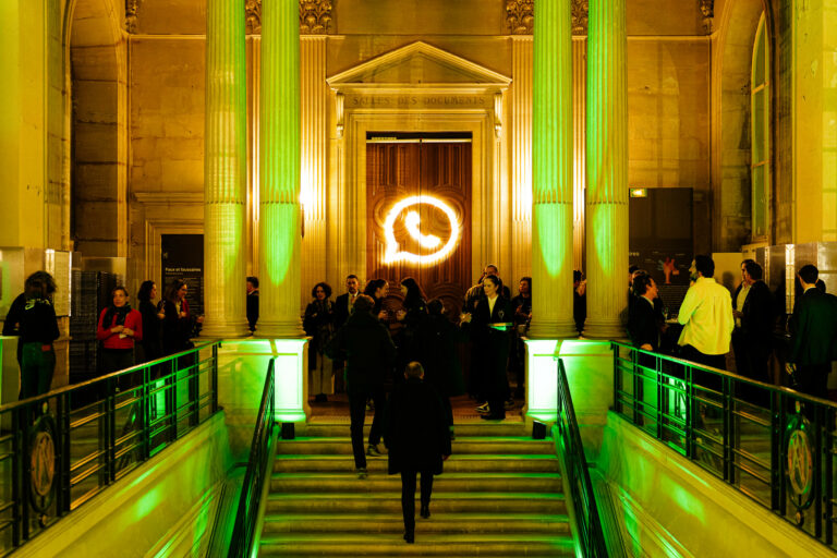 escalier d'honneur evenement immersif agence wato paris musée des archives nationales