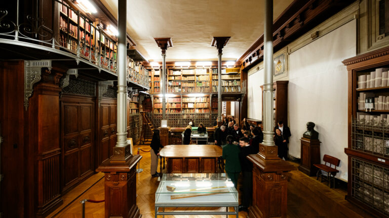 evenement immersif agence wato visite des grands depots paris musée des archives nationales